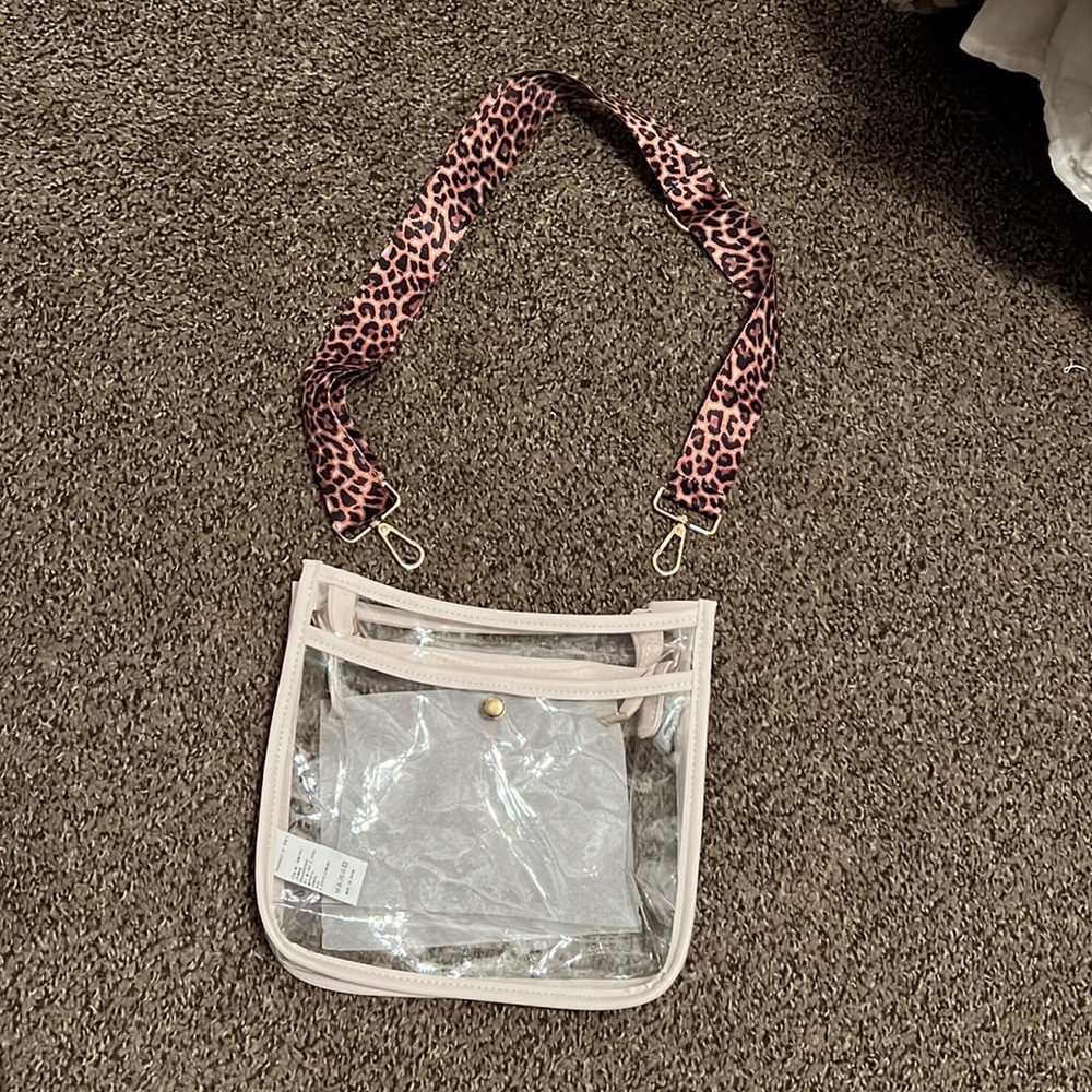 NWT: Clear Stadium Approved Cream/White Detail Gold Hardware Crossbody Bag